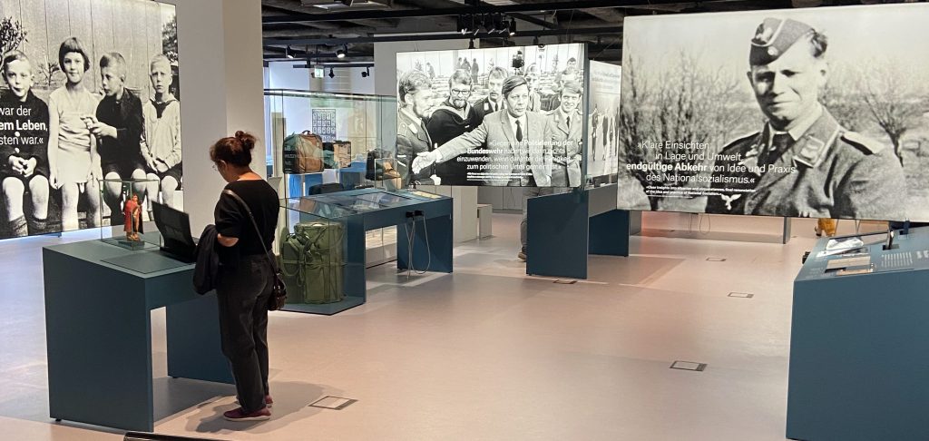 Ausstellung „Schmidt! Demokratie&nbsp;leben“