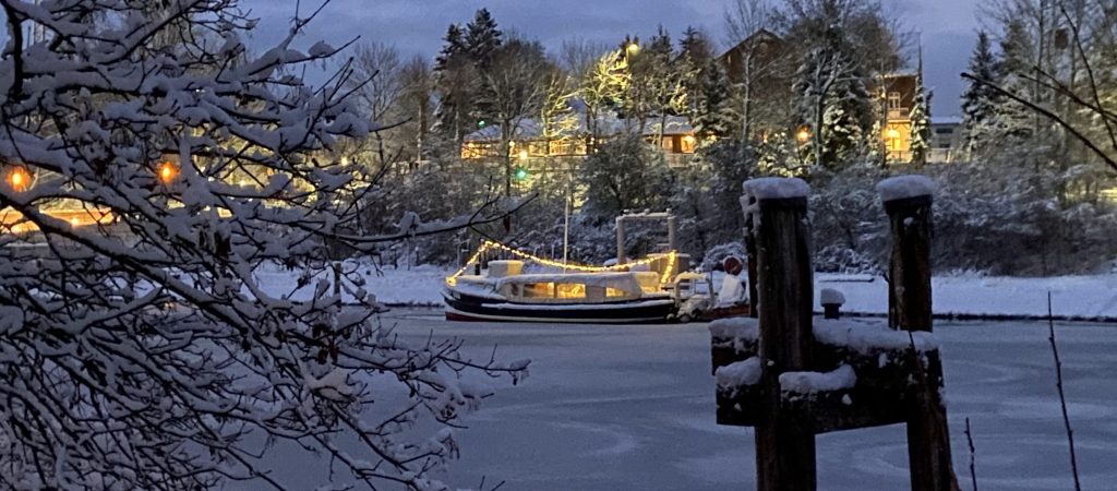 Winterlicher Abendspaziergang an der&nbsp;Elbe