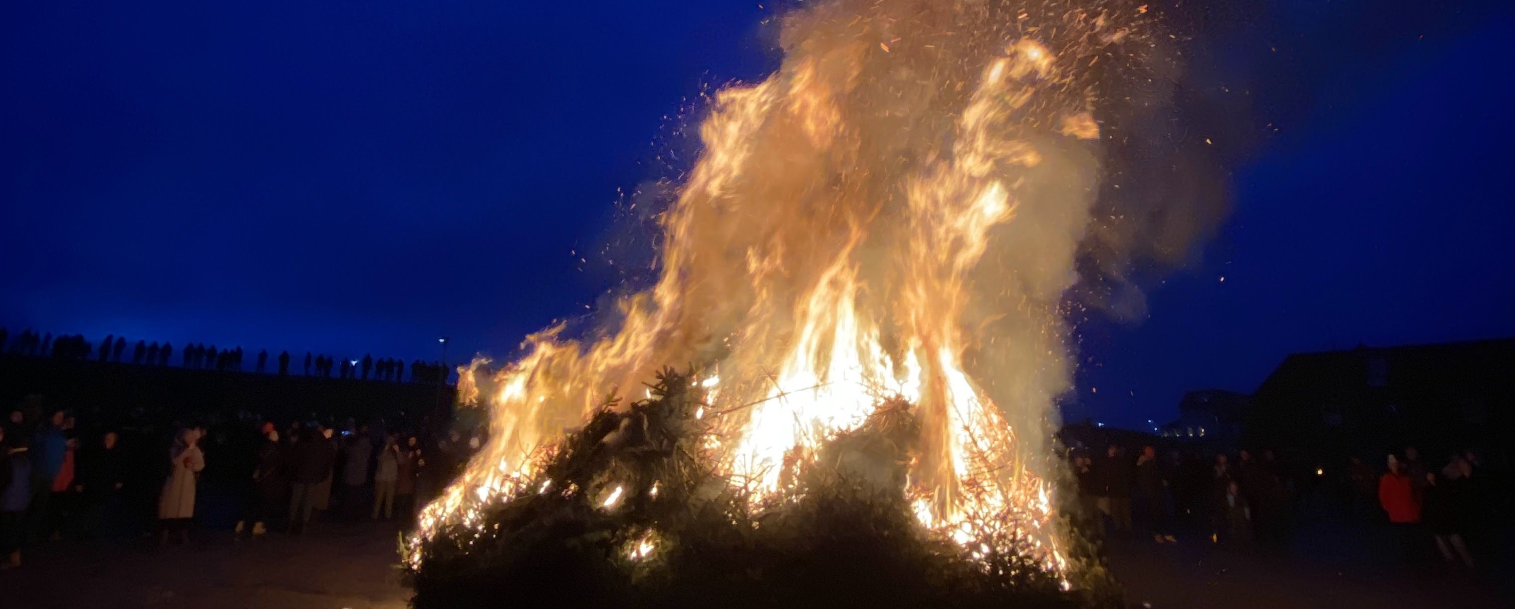 Biikebrennen in Dagebüll: Böse Wintergeister vertrieben